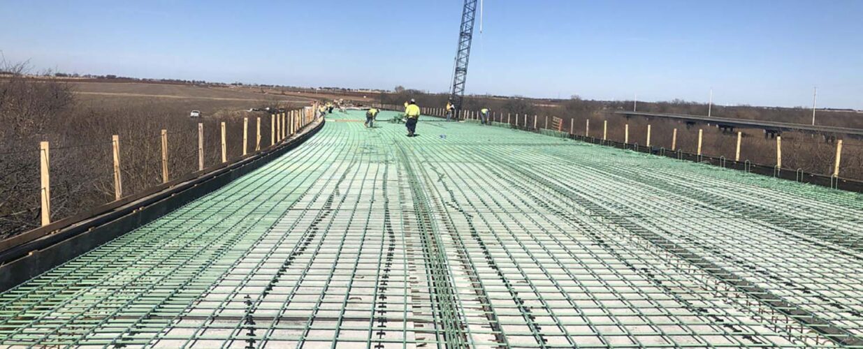 concrete wire mesh framing for Dallas Parkway project